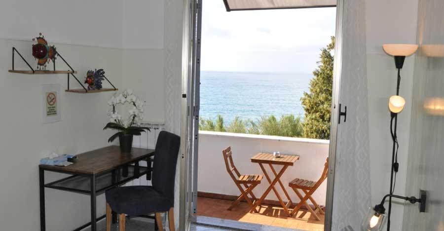 Hotel Torre Celle Ligure Kültér fotó