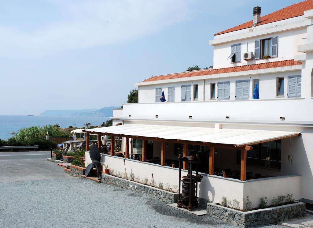 Hotel Torre Celle Ligure Kültér fotó